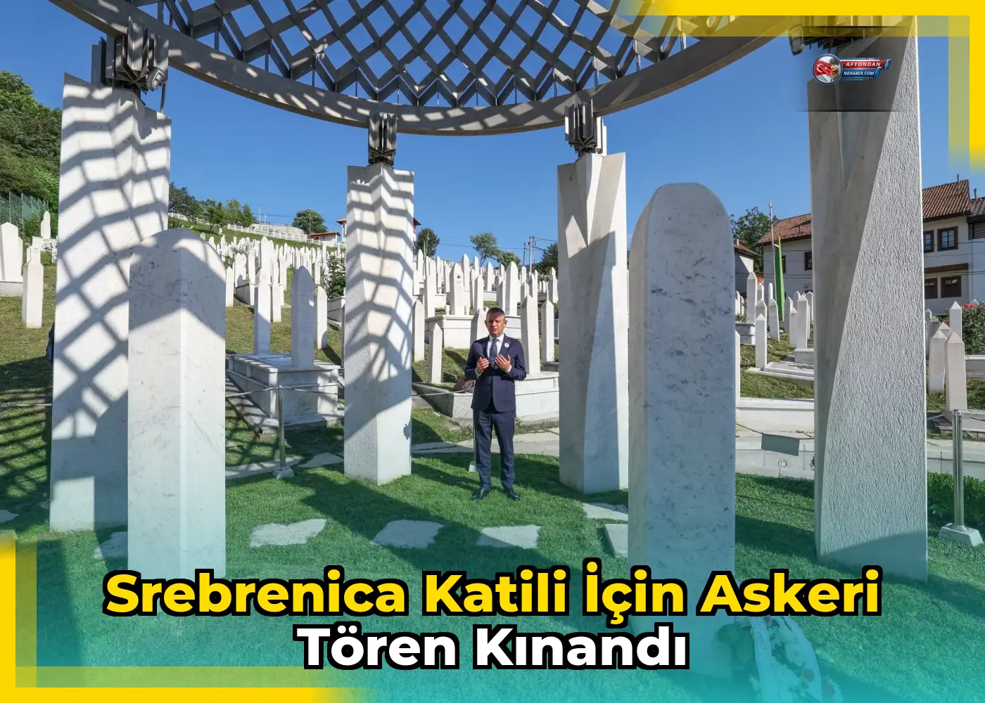 Srebrenica katili için askeri tören kınandı